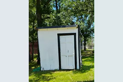 763 Frontier Street, Bowie, TX 76230 - Photo 27