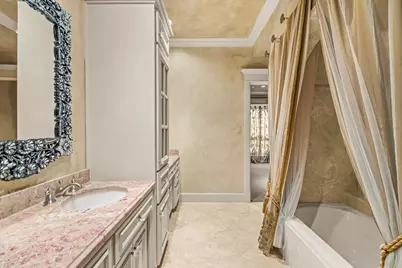 1521 Rivercrest Court, Fort Worth, TX 76107 - Photo 31