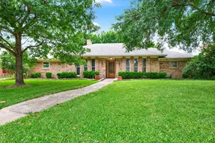 16801 Thomas Chapel Dr, Dallas, TX 75248 - Photo 1