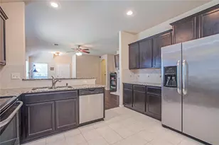 8905 Deadwood Ln, Aubrey, TX 76227 - Photo 9