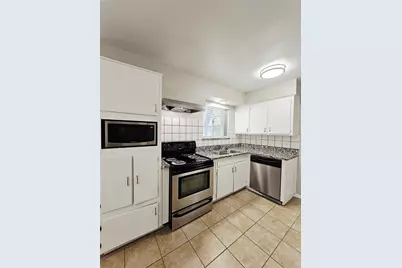 745 W Cedar Street, Hurst, TX 76053 - Photo 9