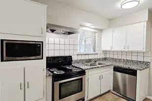 745 W Cedar St, Hurst, TX 76053 - Photo 9