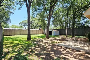 745 W Cedar St, Hurst, TX 76053 - Photo 33