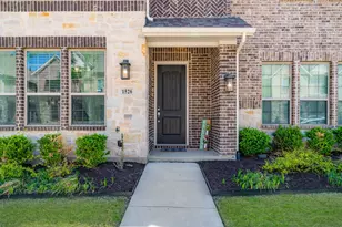 1526 Windermere Wy, Farmers Branch, TX 75234 - Photo 3