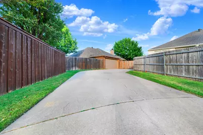 10601 Chablis Lane, Frisco, TX 75035 - Photo 39