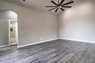 916 Mojave Trail, Granbury, TX 76048 - Photo 5