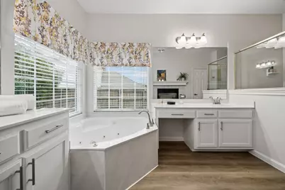 9705 Valley Lake Court, Irving, TX 75063 - Photo 21