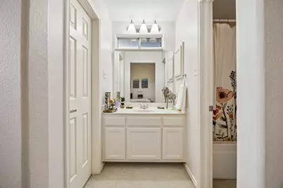 9705 Valley Lake Court, Irving, TX 75063 - Photo 25