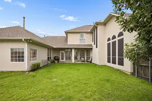9705 Valley Lake Ct, Irving, TX 75063 - Photo 29