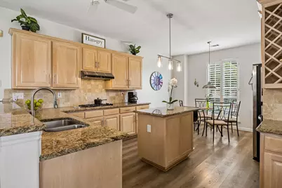 9705 Valley Lake Court, Irving, TX 75063 - Photo 9
