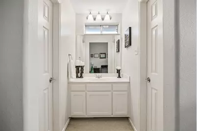9705 Valley Lake Court, Irving, TX 75063 - Photo 23