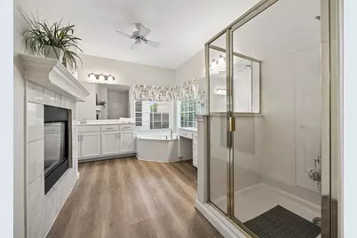 9705 Valley Lake Court, Irving, TX 75063 - Photo 19