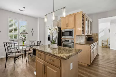 9705 Valley Lake Court, Irving, TX 75063 - Photo 11