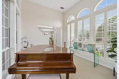9705 Valley Lake Court, Irving, TX 75063 - Photo 3