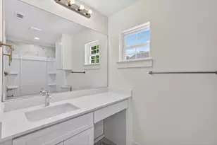 4002 Falls Dr, Dallas, TX 75211 - Photo 13