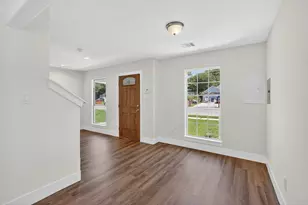 4002 Falls Dr, Dallas, TX 75211 - Photo 5