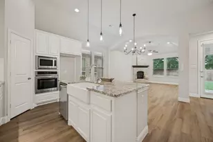 3300 Discovery Dr, Little Elm, TX 75068 - Photo 9