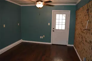 2024 Walker St, Granbury, TX 76048 - Photo 15