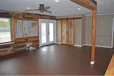 2024 Walker Street, Granbury, TX 76048 - Photo 3