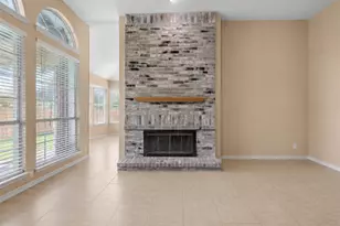1128 Kensington Dr, DeSoto, TX 75115 - Photo 9