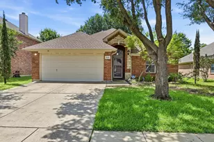 1235 Clearwater Dr, Grand Prairie, TX 75052 - Photo 1