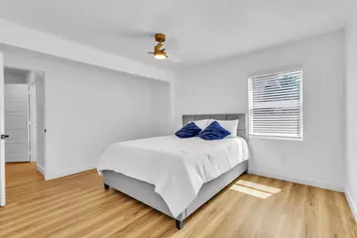 203 E 7th Street, Irving, TX 75060 - Photo 9