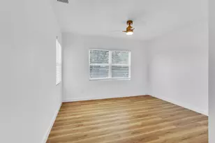 203 E 7th St, Irving, TX 75060 - Photo 17