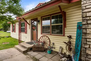 418 S Broadway St, Meridian, TX 76665 - Photo 1