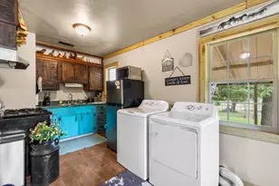 418 S Broadway St, Meridian, TX 76665 - Photo 11