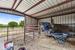 418 S Broadway St, Meridian, TX 76665 - Photo 5