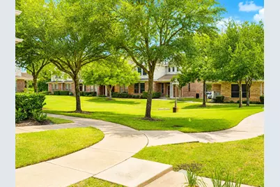 2743 Hyde Park Drive, Grand Prairie, TX 75050 - Photo 5