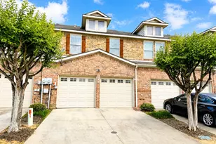 2743 Hyde Park Dr, Grand Prairie, TX 75050 - Photo 1