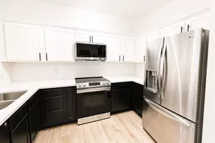 2743 Hyde Park Dr, Grand Prairie, TX 75050 - Photo 11