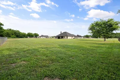 1052 Kessler Road, Weatherford, TX 76087 - Photo 33