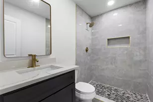 3022 Valwood Pkwy, Farmers Branch, TX 75234 - Photo 9