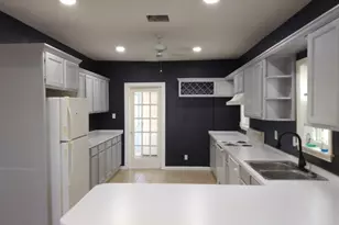1726 Bagby Ave, Waco, TX 76706 - Photo 3