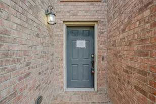 1107 Eastbrook Dr, Glenn Heights, TX 75154 - Photo 3
