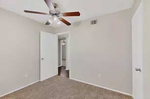 2718 Wesleyan Dr, Irving, TX 75062 - Photo 33