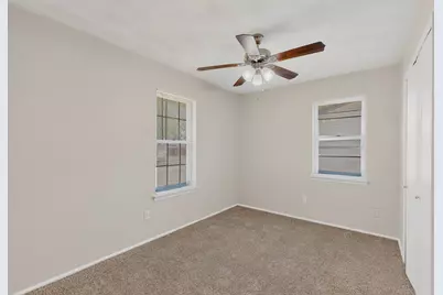 2718 Wesleyan Drive, Irving, TX 75062 - Photo 29