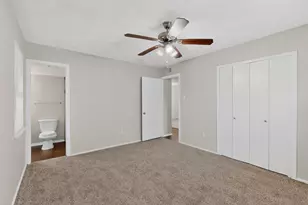 2718 Wesleyan Dr, Irving, TX 75062 - Photo 25