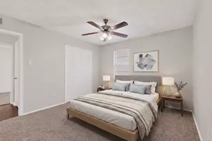 2718 Wesleyan Dr, Irving, TX 75062 - Photo 23