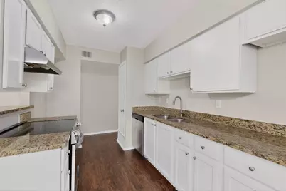 2718 Wesleyan Drive, Irving, TX 75062 - Photo 17