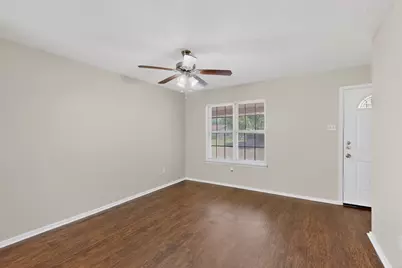 2718 Wesleyan Drive, Irving, TX 75062 - Photo 7