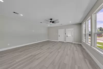 225 NW 16th Street, Grand Prairie, TX 75050 - Photo 19