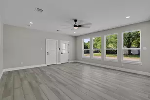 225 NW 16th St, Grand Prairie, TX 75050 - Photo 21