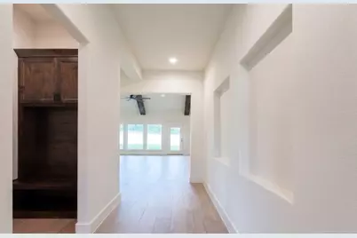 7021 Ranch View Place, Springtown, TX 76082 - Photo 9