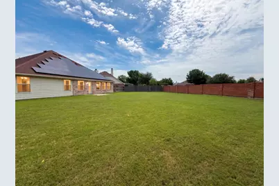 1435 Fleetwood Cove Drive, Grand Prairie, TX 75052 - Photo 37