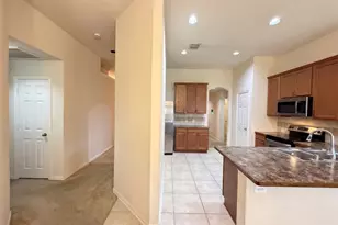 1435 Fleetwood Cove Dr, Grand Prairie, TX 75052 - Photo 11