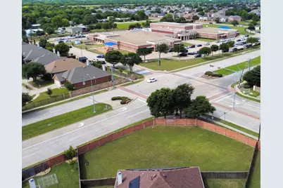 1435 Fleetwood Cove Drive, Grand Prairie, TX 75052 - Photo 35