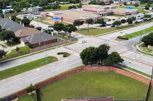 1435 Fleetwood Cove Dr, Grand Prairie, TX 75052 - Photo 35